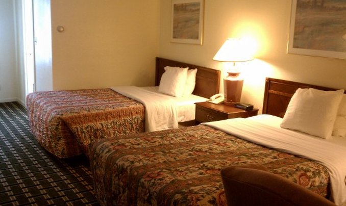 Bedford Plaza Hotel - Bedford, MA