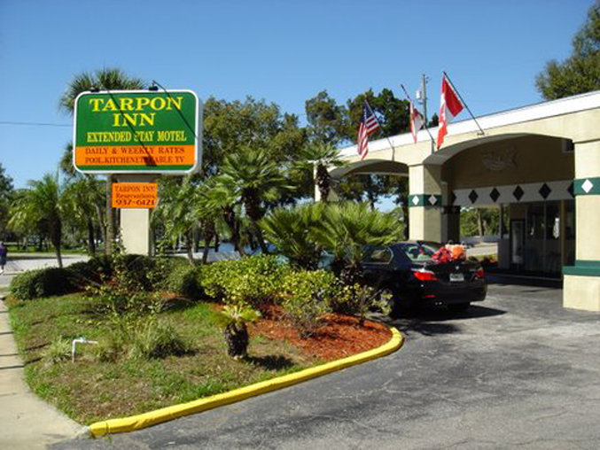 Tarpon Inn - Tarpon Springs, FL