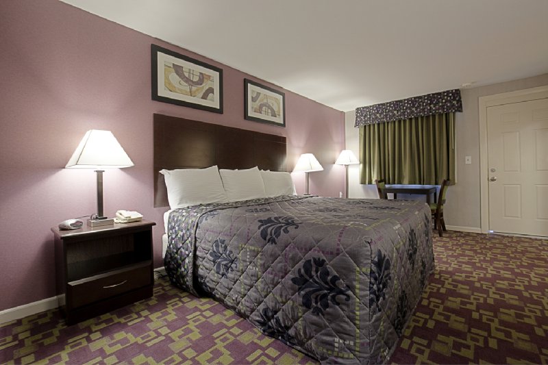 Americas Best Value Inn Holyoke Springfield - Holyoke, MA