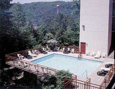 Laurel Inn Condominiums - Gatlinburg, TN