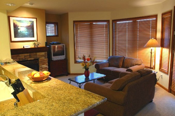 Juniper Springs Lodge - Mammoth Lakes, CA