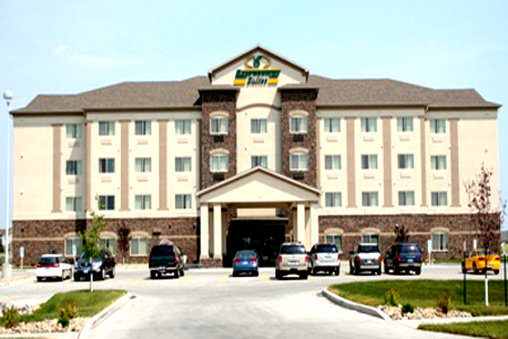 Expressway Suites - Fargo, ND