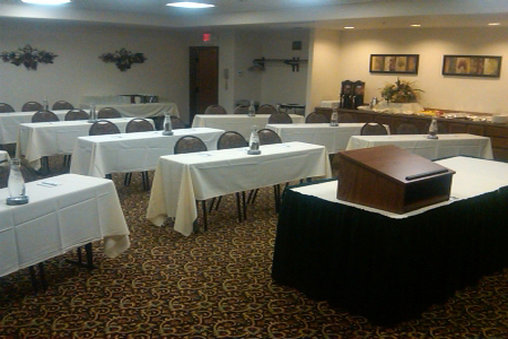 Expressway Suites - Fargo, ND