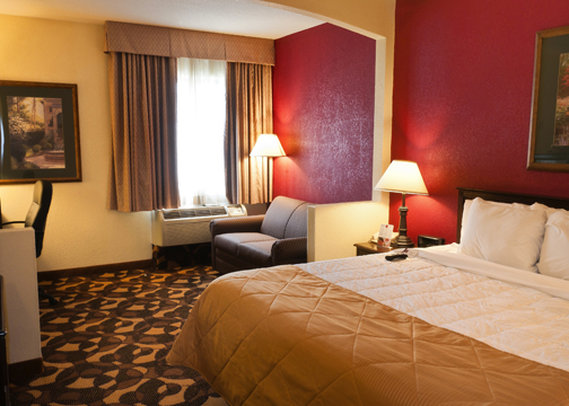 Clarion Inn & Suites Lafayette - Lafayette, IN