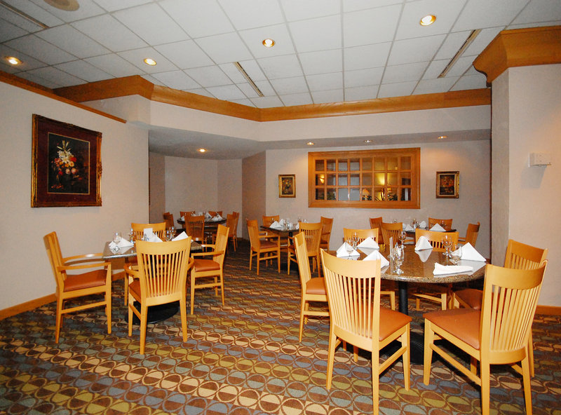 High Point Plaza Hotel - High Point, NC