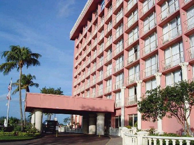 EL PALACIO SPORTS HOTEL - Opa Locka, FL