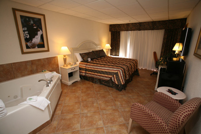 EL PALACIO SPORTS HOTEL - Opa Locka, FL