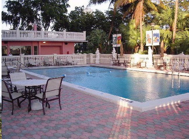 EL PALACIO SPORTS HOTEL - Opa Locka, FL