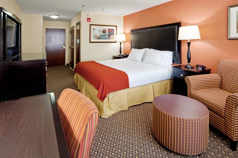 Holiday Inn Express Harrisburg East - Centerville, PA