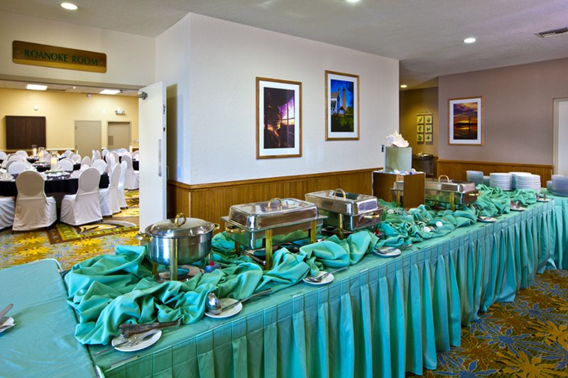 Ramada Plaza Nags Head Beach - Kill Devil Hills, NC