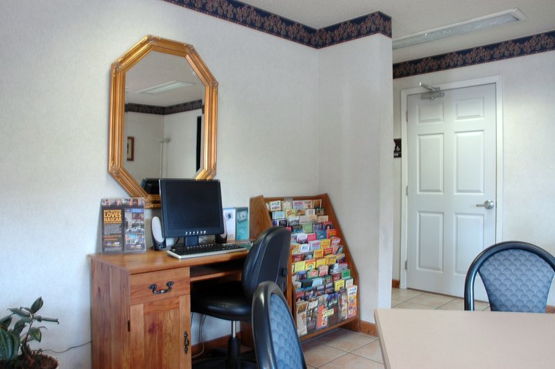 Days Inn By Wyndham Gonzales - Gonzales, LA