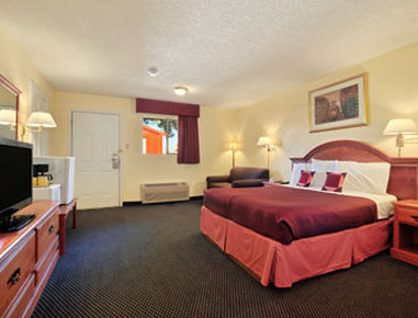 Howard Johnson - College Station, TX