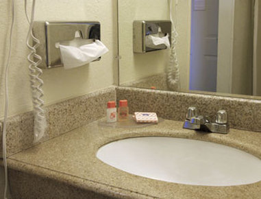 Howard Johnson - College Station, TX