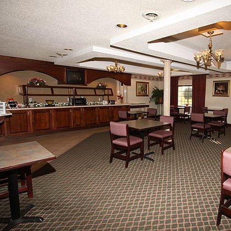 Gateway Inn & Suites - Clarksville, TN