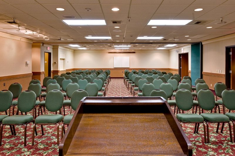 BEST WESTERN PLUS Harbor Plaza And Conference Center - Oak Harbor, WA