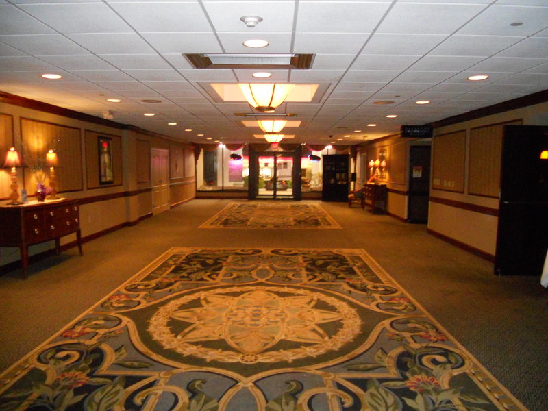 HOLIDAY INN - Hazlet, NJ