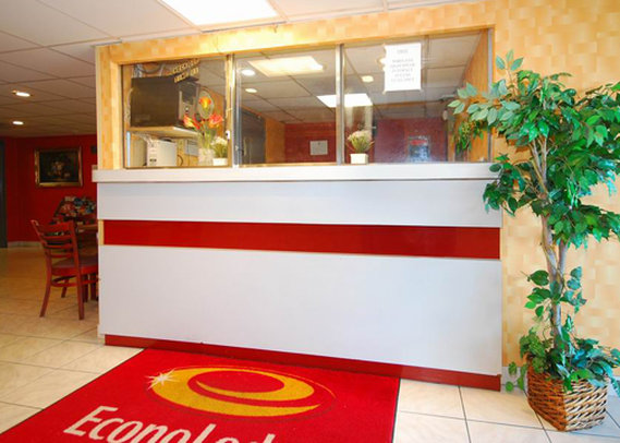 Econo Lodge - Jersey City, NJ