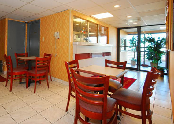 Econo Lodge - Jersey City, NJ