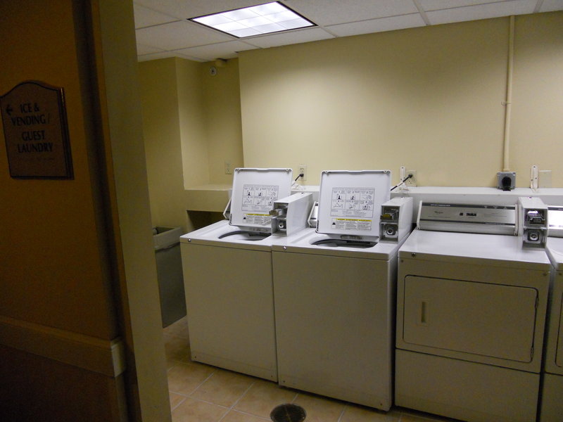 HOLIDAY INN - Hazlet, NJ
