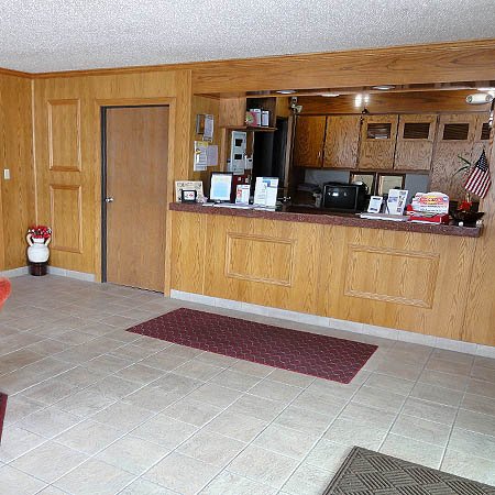 America's Best Inn - Auburn, MI