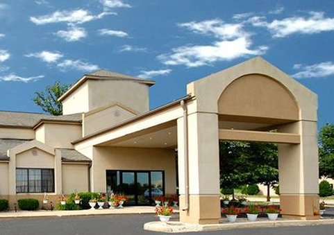 Rodeway Inn - Mukwonago, WI