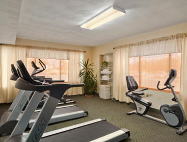 Royal Plaza Hotel - Middletown, RI