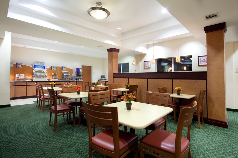 Holiday Inn Express New Orleans East - Metairie, LA