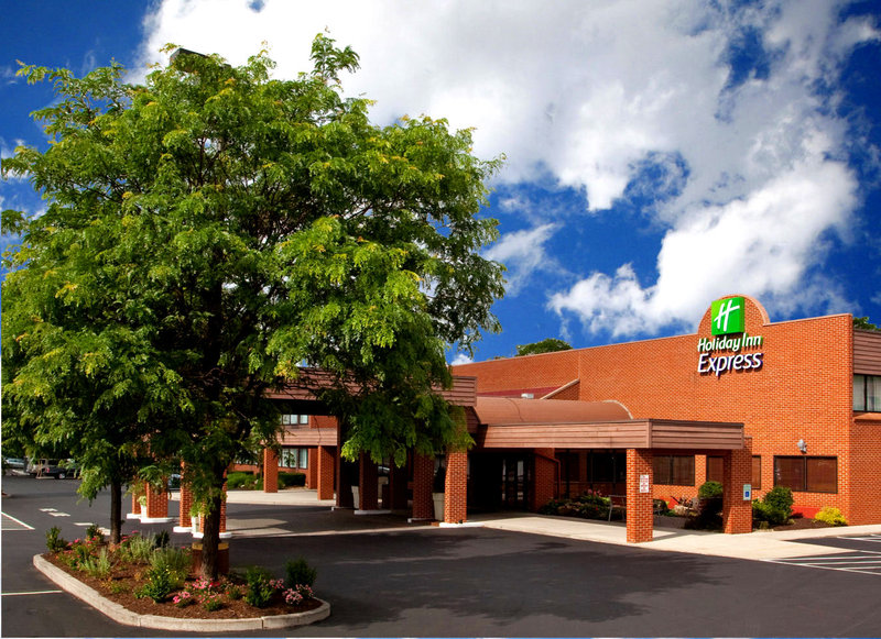 Holiday Inn Express - Tyrone, PA