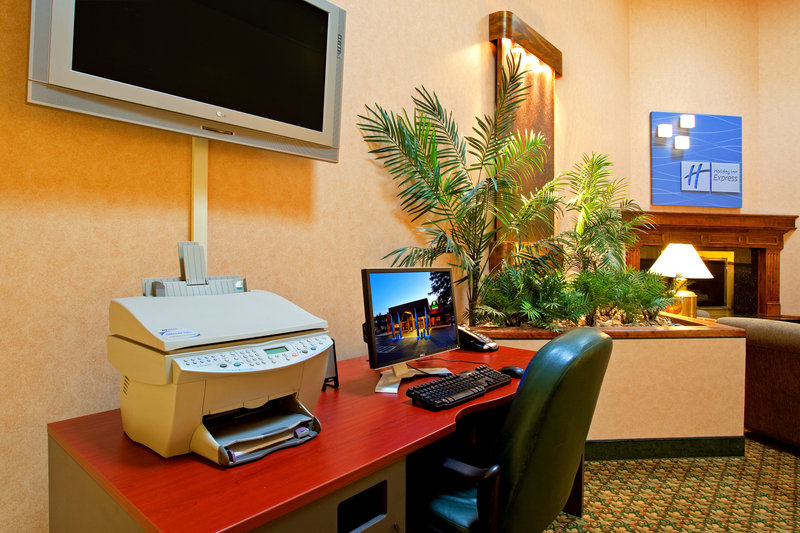 HOLIDAY INN EXPRESS - Altoona, PA