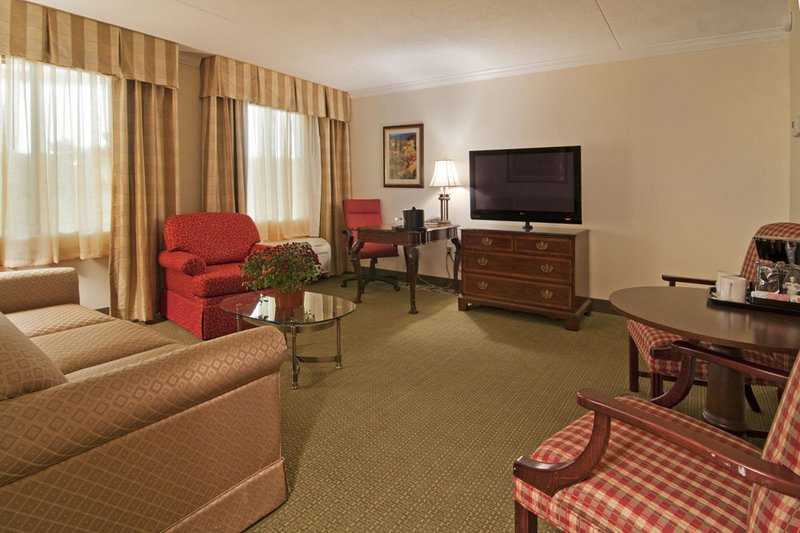 Best Western White Bear Country Inn - Saint Paul, MN