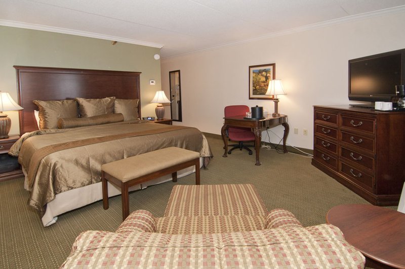 Best Western White Bear Country Inn - Saint Paul, MN