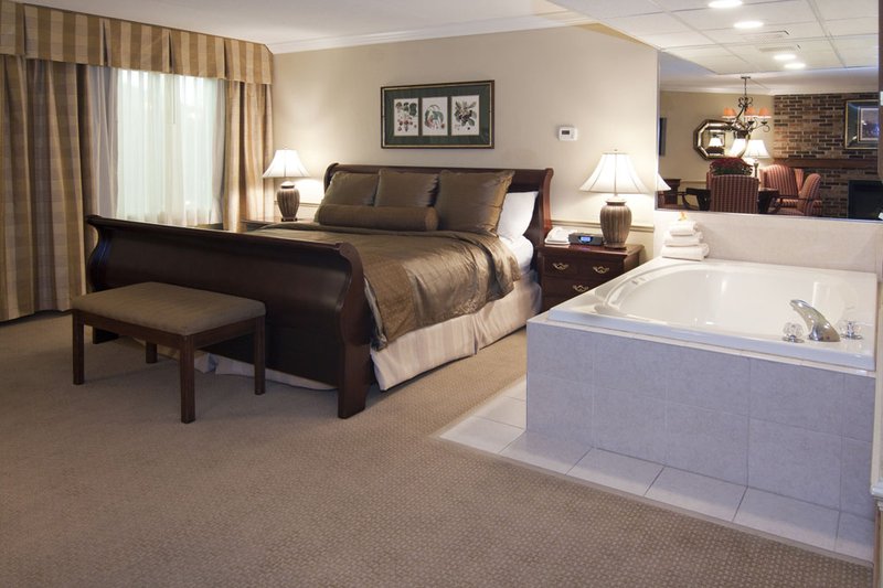 Best Western White Bear Country Inn - Saint Paul, MN