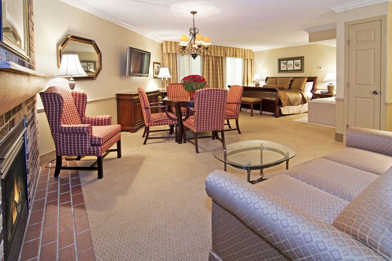 Best Western White Bear Country Inn - Saint Paul, MN