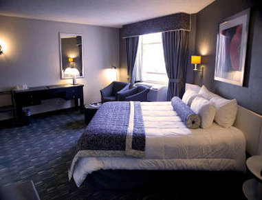Ramada Plaza By Wyndham West Hollywood Hotel & Suites - West Hollywood, CA