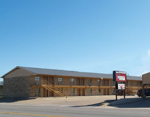 Coachlight Inn Motel - Brenham, TX