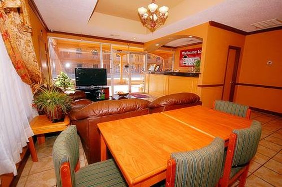 Coachlight Inn Motel - Brenham, TX