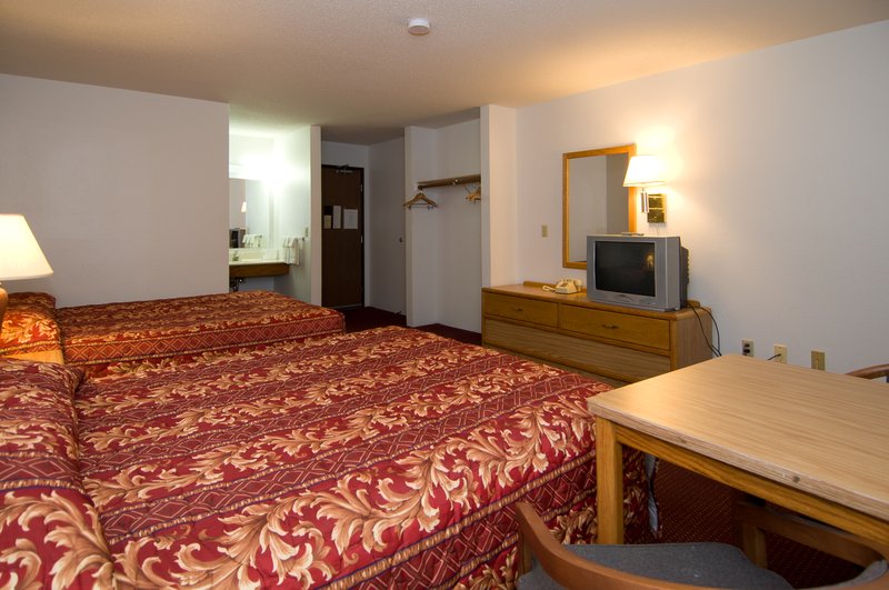 Econo Lodge - Brainerd, MN