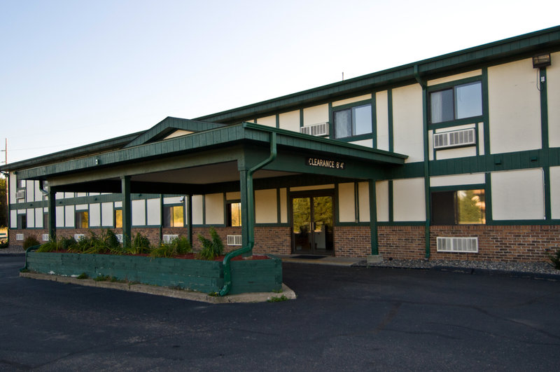 Econo Lodge - Brainerd, MN