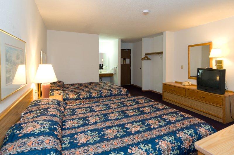 Econo Lodge - Brainerd, MN