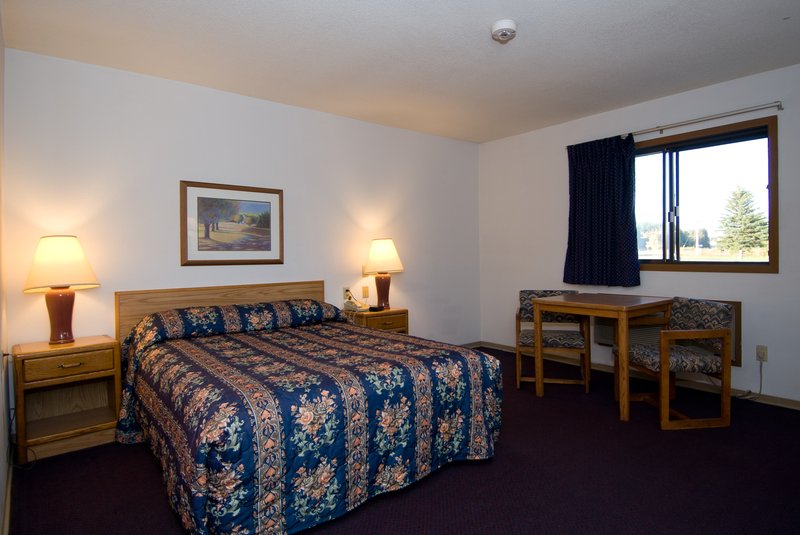 Econo Lodge - Brainerd, MN