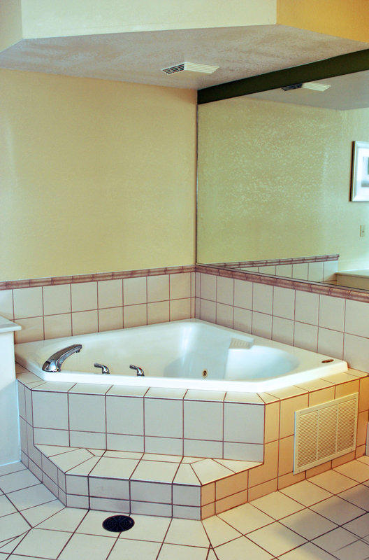 Holiday Inn Express-Lapeer - Clifford, MI