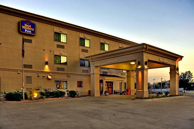BEST WESTERN PLUS-RED RIVER - Clarendon, TX