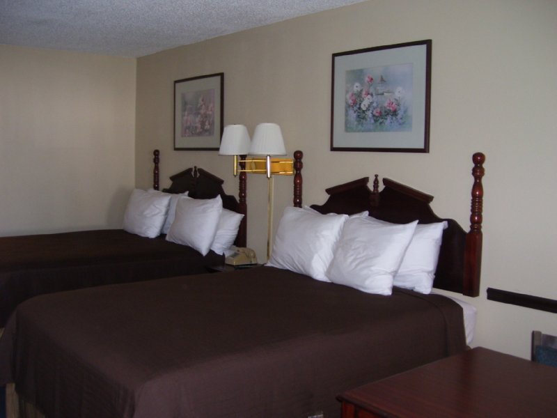 Americas Best Value Inn - Hazlehurst, GA