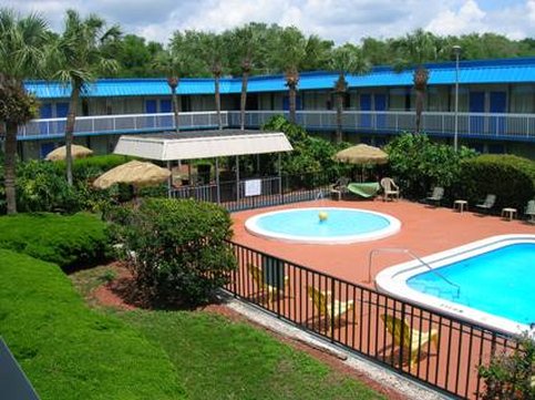 Vista Inn & Suites-Tampa - Tampa, FL