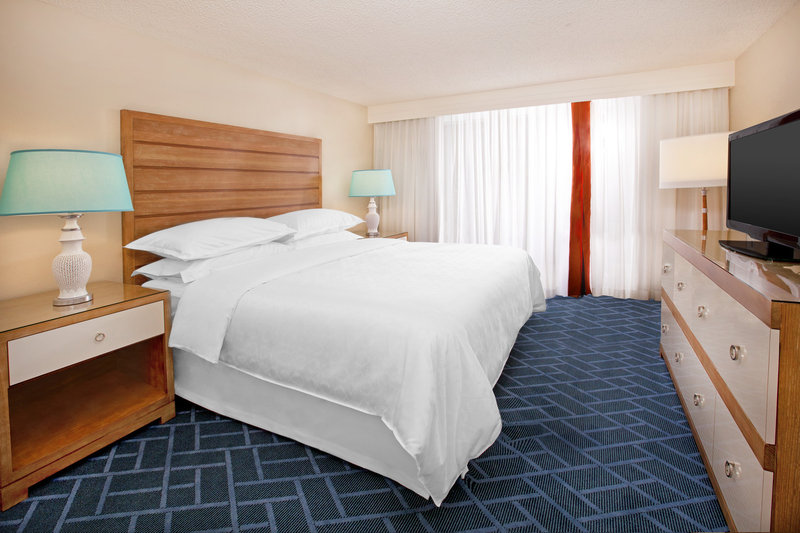 Sheraton Safari Hotel & Suites Lake Buena Vista