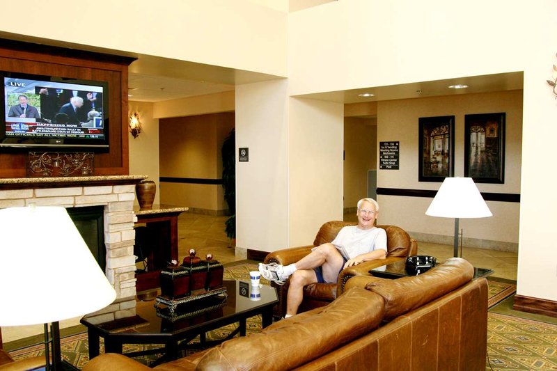 Hampton Inn & Suites Ocala - Ocala, FL