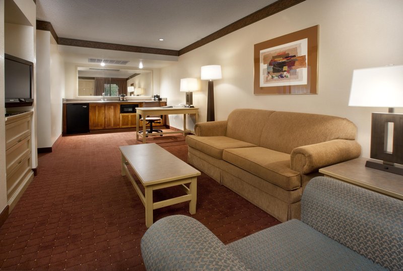 Embassy Suites By Hilton Phoenix North - Phoenix, AZ