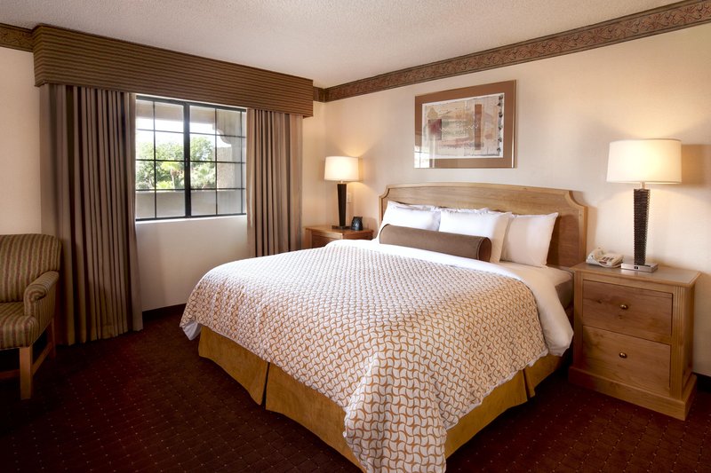 Embassy Suites By Hilton Phoenix North - Phoenix, AZ