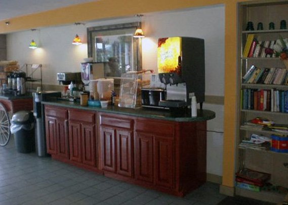Econo Lodge-Plymouth - Plymouth, NH