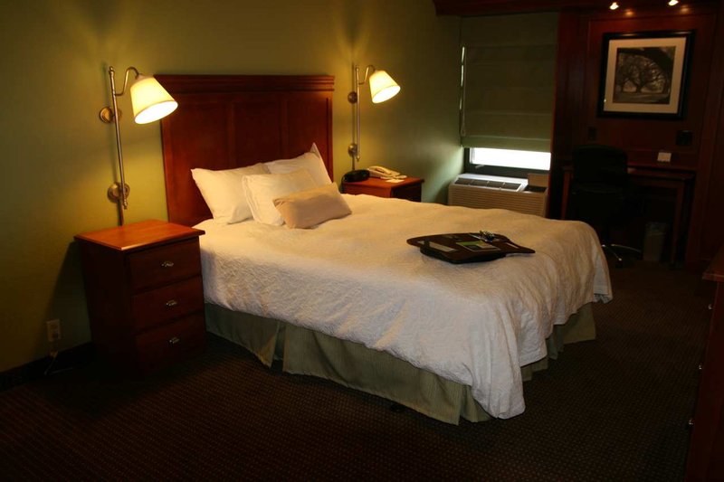 Hampton Inn St. Louis/Westport - Maryland Heights, MO